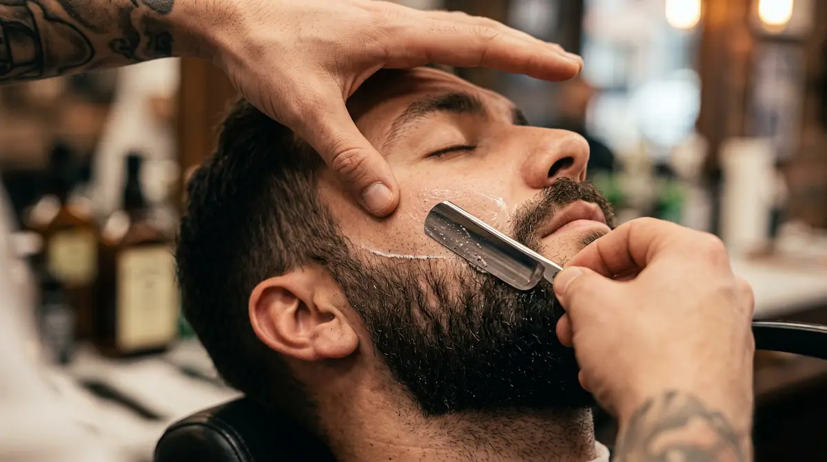 Precision Beard Trimming & Razor Shaping in Amsterdam Centrum